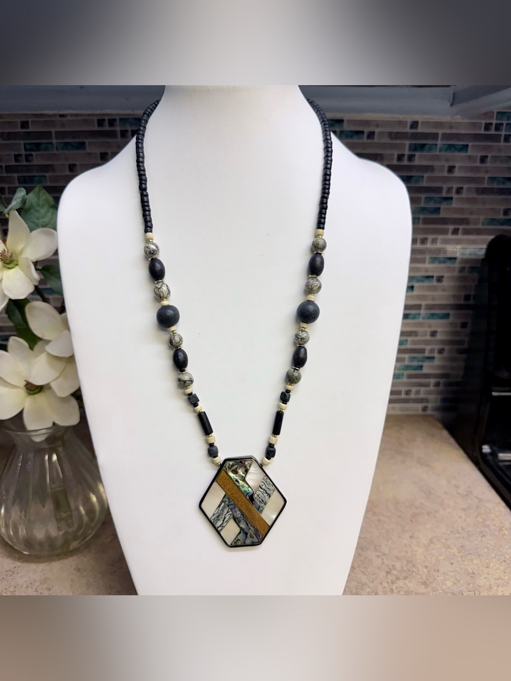 Wood abalone mother of pearl necklace